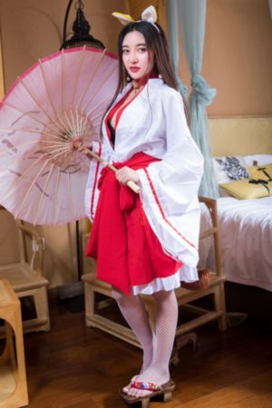 制服师生在线_720高清视频播放