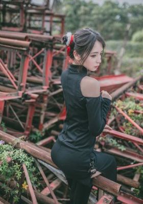 她在丈夫面前被_全集神马影院